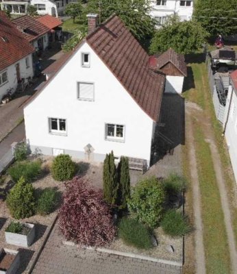Provisionsfrei!! Familienidylle trifft modernen Komfort mit großem Grundstück mit ca.636 m²