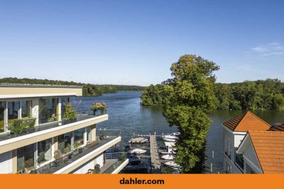Exklusives Penthouse in erster Wasserlage mit Bootsanleger, Seepanorama, Kamin, Pool, Sauna, Fitness