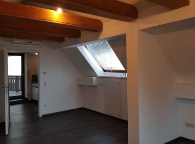 Attraktives Stadthaus in zentraler Lage von Roth – voll vermietet mit Wohn- und Gewerbeeinheit