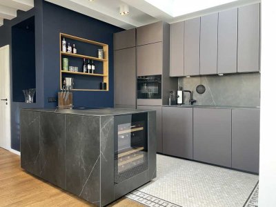 Luxuriöse, möblierte Wohnung mit Balkonen im Herzen der Stadt.