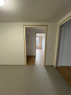 Helle 2-Zimmer Wohnung mit Dachterrasse in Besigheim