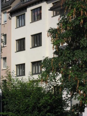 Helle, freundliche 1-Zimmer-Wohnung mit Balkon und Einbauküche in Wuppertal-Heckinghausen