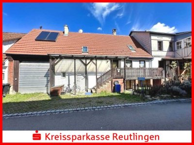Reiheneckhaus mit viel Potenzial in zentraler Lage von Hülben
