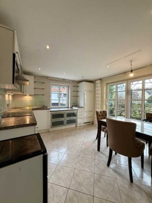 Einfamilienhaus mit traumhaftem Außenpool – Ihr neuer Rückzugsort!