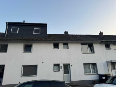 Schönes und saniertes 6-Raum-Reihenhaus in Duisburg Friemersheim