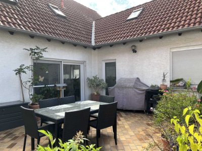 Modernisiertes Einfamilienhaus mit viel Platz für die ganze Familie in zentraler Lage