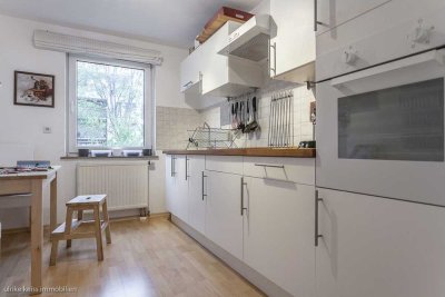 Raumwunder! EBK! Laminat, hübsches Bad! Garten am Haus! 4 Minuten zur Straßenbahn!