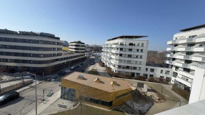 Geschmackvolle 2-Raum-Wohnung mit geh. Innenausstattung mit Balkon und EBK in München Berg am Laim