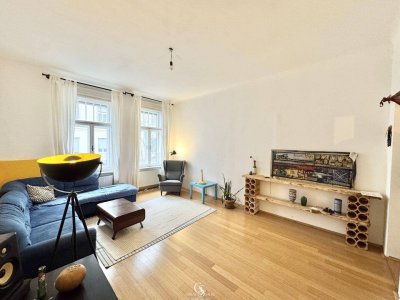 Geräumige 3-Zimmer Altbauwohnung mit hofseitigem Balkon in zentraler Lage