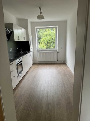Modernes Wohnen in Burg: 2-Zimmer-Wohnung mit Einbauküche