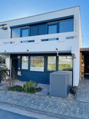 Saniertes 5-Zimmer-Reihenendhaus mit gehobener Innenausstattung, EBK, Garten und Garage