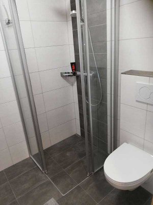 Schöne und gepflegte 2-Raum-Erdgeschosswohnung mit EBK in Saarbrücken