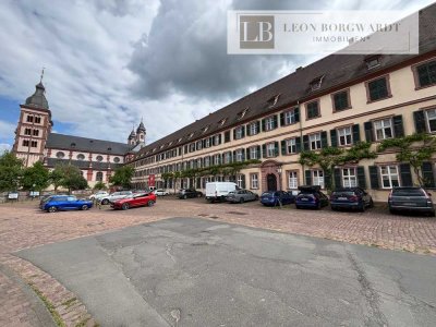 Leben wie ein König: 4-Zimmer-Wohnung im Schloss Amorbach zu vermieten