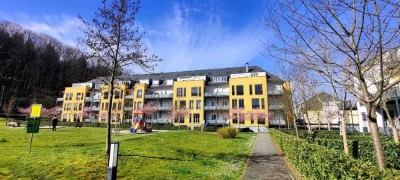 IMA-Immobilien bietet eine 2 Zimmer Wohnung mit Balkon &amp; Carport
