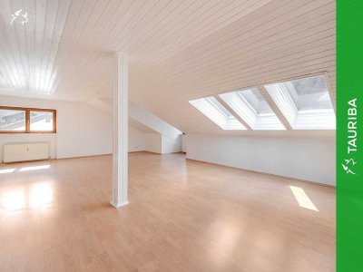 +++Großzügige Dachgeschosswohnung mit Terrasse & Garagenstellplatz+++