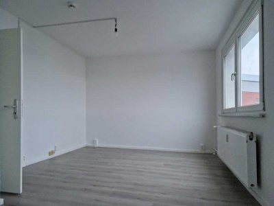 Ihr neues Zuhause in Halle-Neustadt – Wohnung mit Charme ! " Bald verfügbar"
