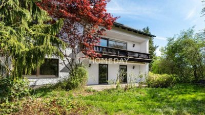 Ihr Traumhaus zum Modernisieren! EFH mit traumhaften Blick : 9 Zimmer, Sauna und 3 Bäder