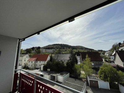 Modernisierte 4,5-Zimmer-Wohnung mit Balkon und EBK in Albstadt