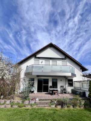 Modernisiertes Einfamilienhaus mit Einliegerwohnung in bester Lage