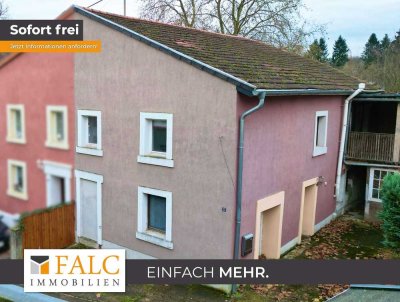 „Handwerker-Traum: Zentral gelegenes Haus wartet auf 2. Leben“