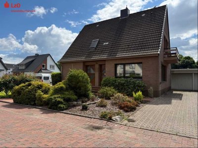 Solides Einfamilienhaus mit Garage und Garten
