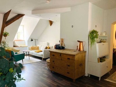 Helle Loft Wohnung, 2,5 Zimmer, Innenstadt