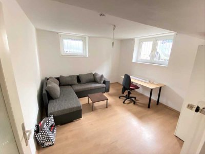 Möblierte 1,5-Zimmer Souterrain-Wohnung mit Einbauküche in Gelsenkirchen-Buer,  Studentenwohnung