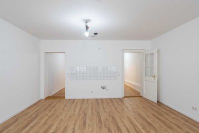 Stilvoll leben im Altbau - 2-Zimmer im 2. OG