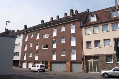 Exklusive 2-Zimmer-Dachgeschosswohnung mit 2 Balkonen in Köln Höhenberg