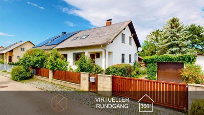 Bemerkenswertes Einfamilienhaus mit viel Entwicklungsmöglichkeit | Pool | Sauna | großer Garten