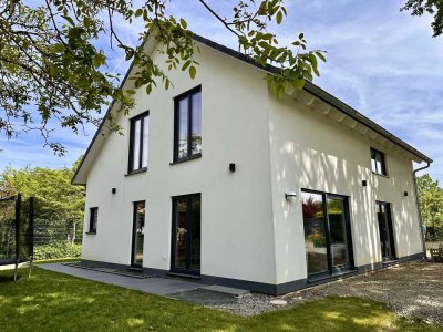 Neuwertig, maximal Energie- Effizient und in familienfreundlicher Lage.