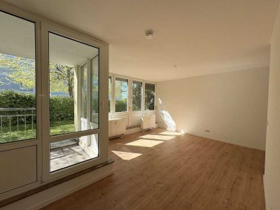 helle, moderne 1 Raumwohnung mit Loggia und Gartennutzung nahe des PC!