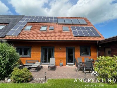 Familienfreundliche Doppelhaushälfte mit Kamin, Photovoltaik und Wohnmobilstellplatz