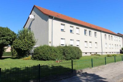 Wohnung mit Garten und Garage