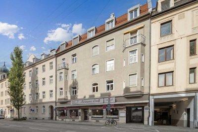 Schwabing-West: Altbauwohnung mit Balkon
