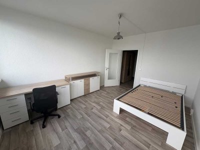 Möblierte & sanierte 1- Zimmer Wohnung im Erdgeschoss - 0107 - Woldegker Straße 30