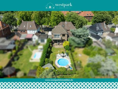 Stilvolle Doppelhaushälfte mit Einliegerwohnung, Pool & sonnigem Garten