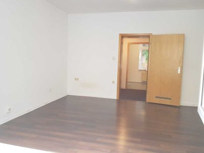 1 1/2 Zimmer-Wohnung mit einem großen Wohn-Schlafraum und sep. Küche/EBK in Bochum-Hamme