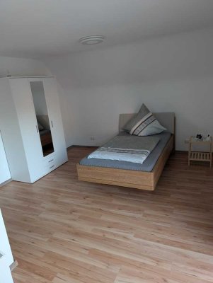 Günstiges, saniertes 6-Raum-Einfamilienhaus mit gehobener Innenausstattung und EBK in Kenn