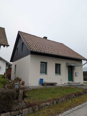 RESERVIERT! Eging am See: Kleines bezahlbares Häuschen. PROVISIONSFREI!