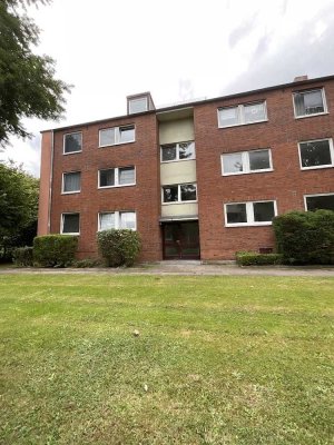Frisch renovierte 2,5 Zimmer-Wohnung mit Balkon und modernisiertem Wannenbad