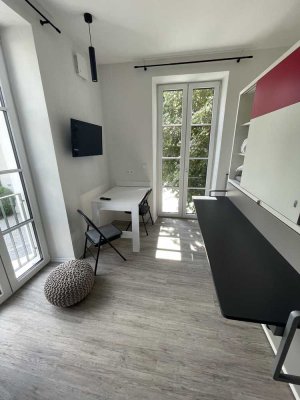 *SAAM 2* sehr helles, vollmöbliertes Apartment mit Balkon & Donaublick!