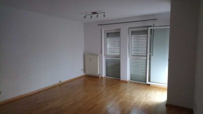 Helle 2-Zimmer Wohnung mit Balkon im 2. OG in Mainz-Neustadt