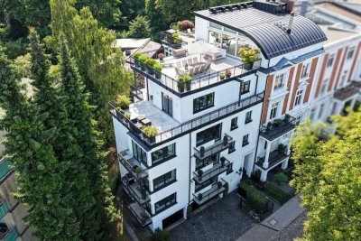 Ikonische Stadtvilla in Harvestehude - aufgeteilt & mit bezugsfreiem Penthouse