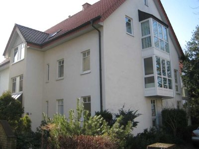 Schöne 2-Zimmer-Wohnung im Erdgeschoss mit Balkon und Tiefgarage