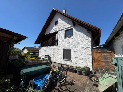 EFH mit zwei Einliegerwohnungen und Laden