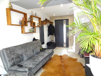 Sanierte ETW im EG mit Garten, großem Gartenhaus, Garage und KFZ-Stellplatz