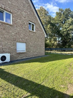 Mit Freude - Sofort einziehen: Moderne Doppelhaushälfte mit Blick ins Grüne