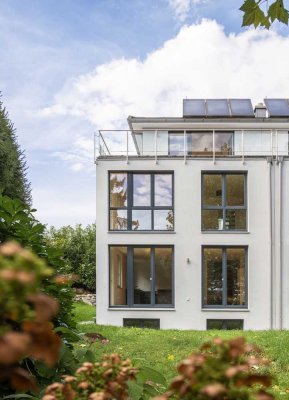 Exklusive Doppelhaushälfte in Seenähe