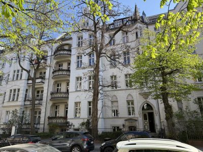 Großzügiges Dachgeschoss im Baudenkmal / bezugsfrei / kein Aufzug